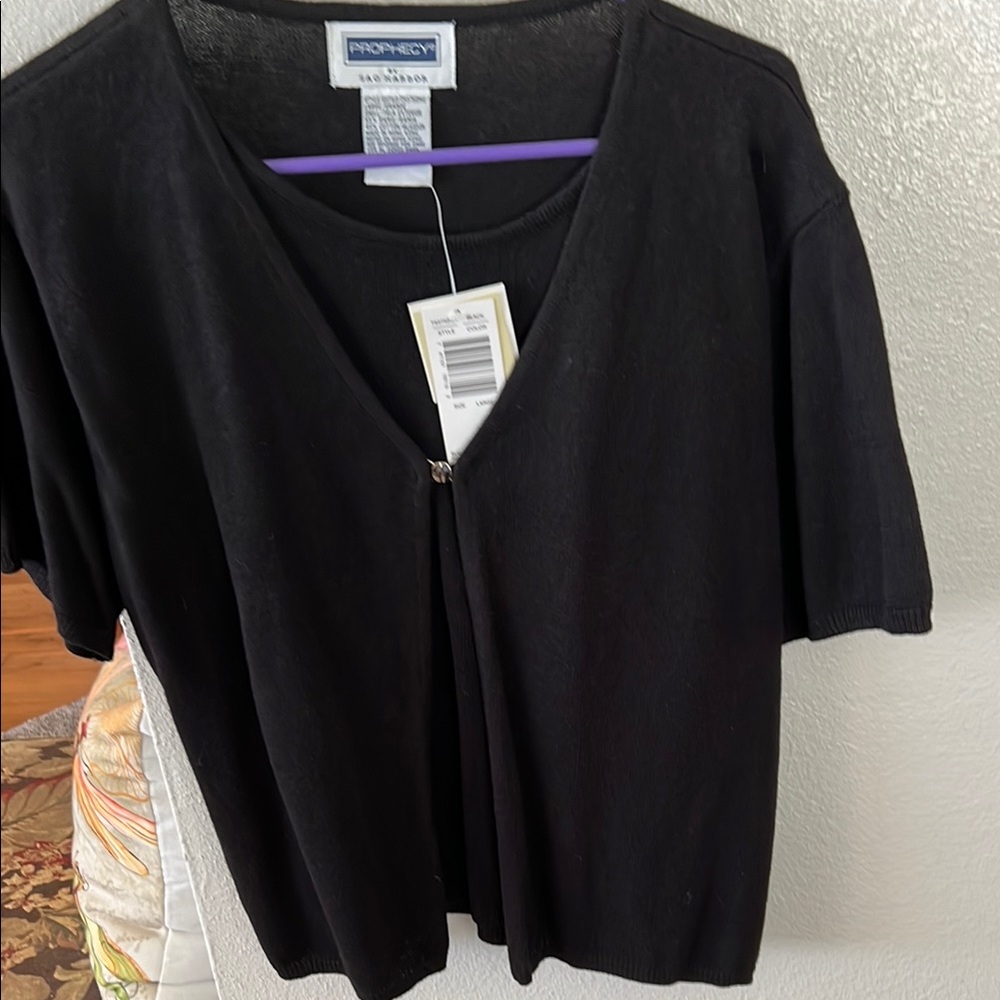 Women's Black Top L Knit 23” in length short Sleeves LG